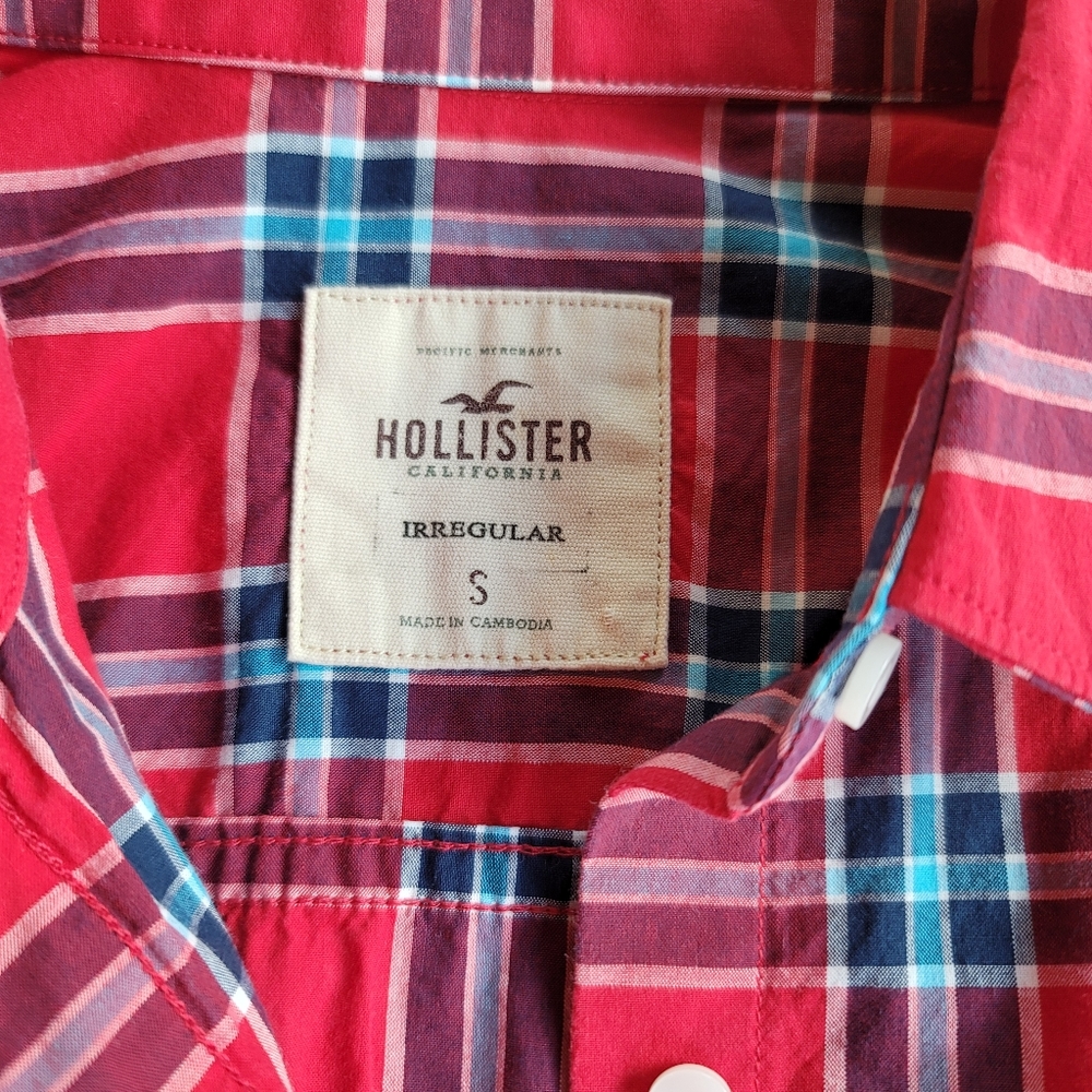 Hollister Plaid Button-up Shirt - size S - Picture 2 of 10